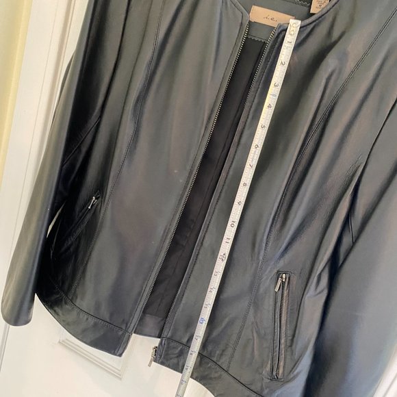 i.e. Black 100% Leather Jacket - Picture 9 of 12